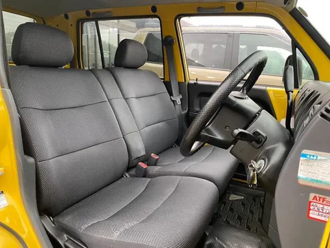 Daihatsu Naked