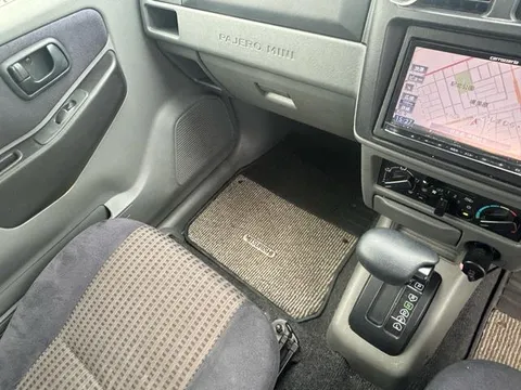 Mitsubishi Pajero Mini