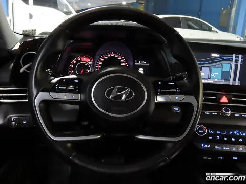 Hyundai Elantra (Avante)