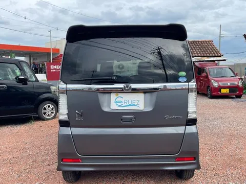Honda N-BOX Custom