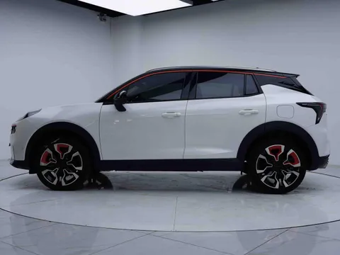 Lynk & Co Lynk & Co 06