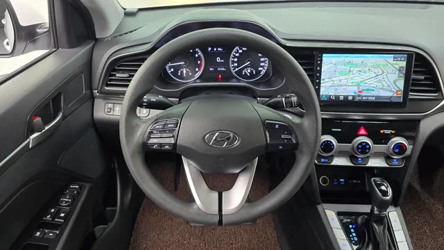 Hyundai Elantra (Avante)