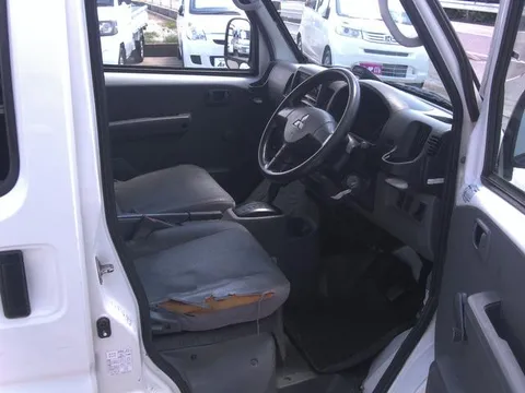Mitsubishi Minicab Van