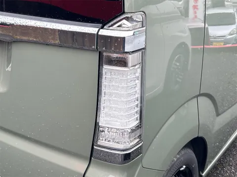 Honda N-BOX Slash