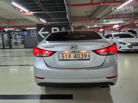 Hyundai Elantra (Avante)