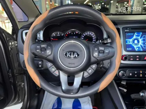 Kia Carens