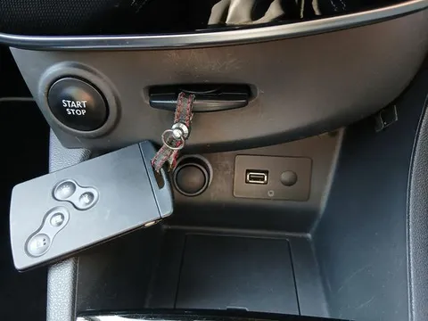 Renault Lutecia