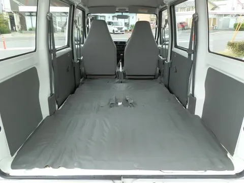 Mitsubishi Minicab Van