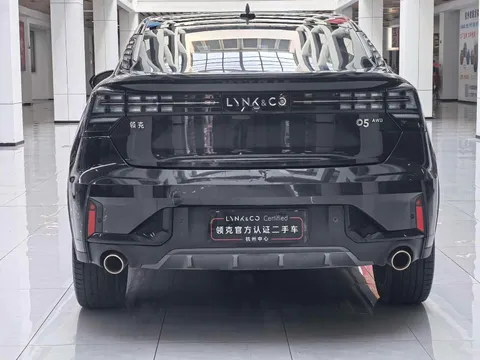 Lynk & Co 05
