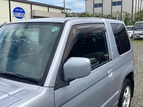 Mitsubishi Pajero Mini