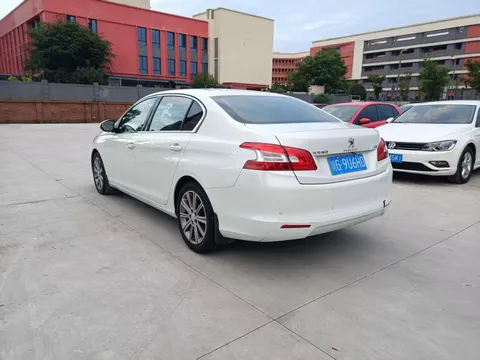 Peugeot 408