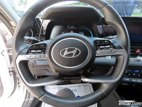 Hyundai Elantra (Avante)