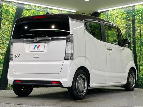 Honda N-BOX Slash