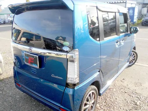 Honda N-BOX Plus Custom