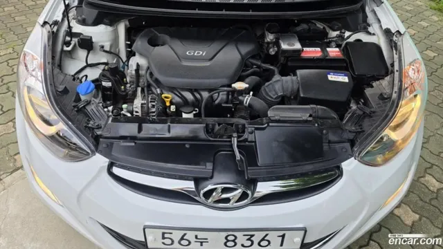Hyundai Elantra (Avante)
