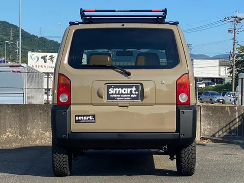 Daihatsu Naked