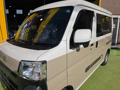 Toyota Pixis Van