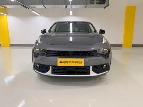 Lynk & Co 02