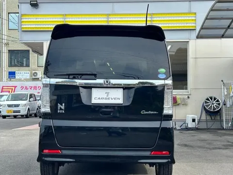 Honda N-BOX Custom