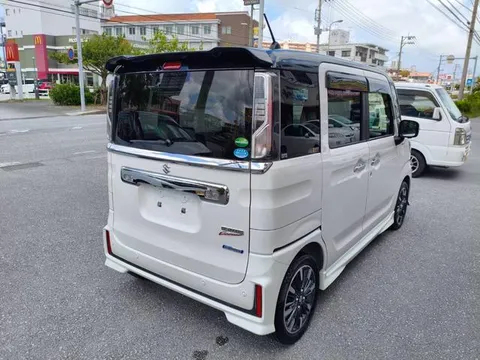 Suzuki Spacia