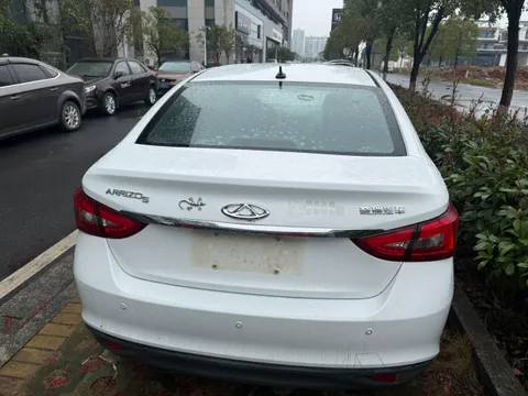 Chery Arrizo 5