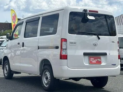 Toyota TownAce Van