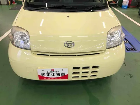 Daihatsu Esse
