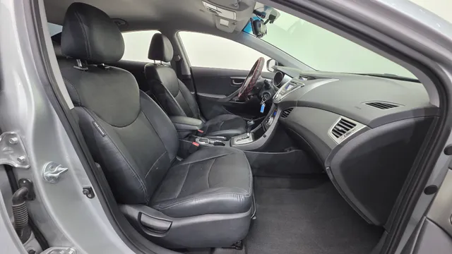 Hyundai Elantra (Avante)