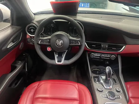 Alfa Romeo Giulia