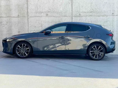 Mazda MAZDA3 Fastback