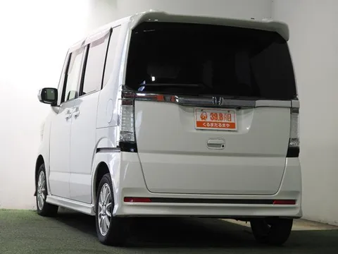 Honda N-BOX Custom