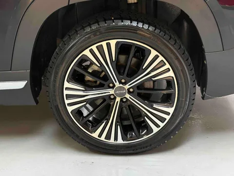Jetour X90