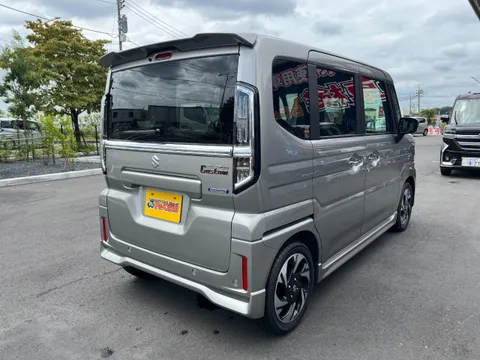 Suzuki Spacia Custom