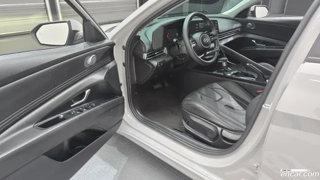 Hyundai Elantra (Avante)