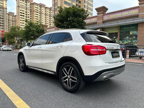 Mercedes-Benz Mercedes-Benz GLA