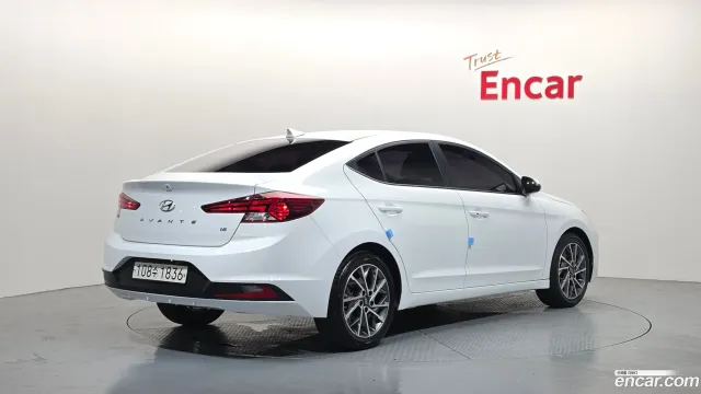 Hyundai Elantra (Avante)