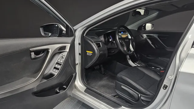 Hyundai Elantra (Avante)