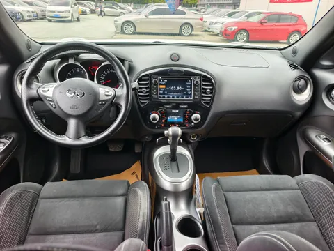 Infiniti ESQ