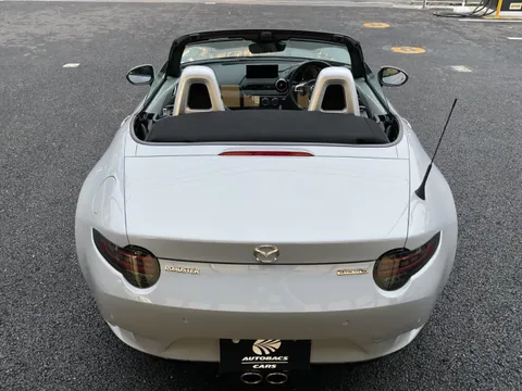 Mazda MX-5 (Roadster)