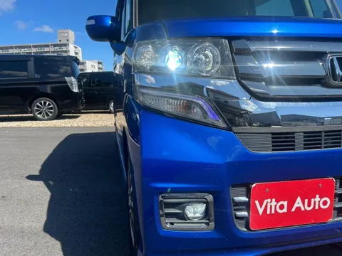 Honda N-BOX Custom