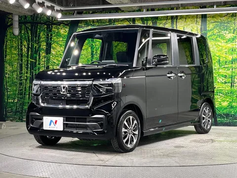 Honda N-BOX Custom