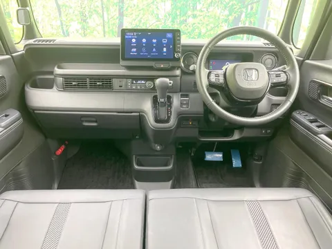 Honda N-BOX Custom