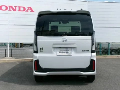 Honda N-BOX Custom