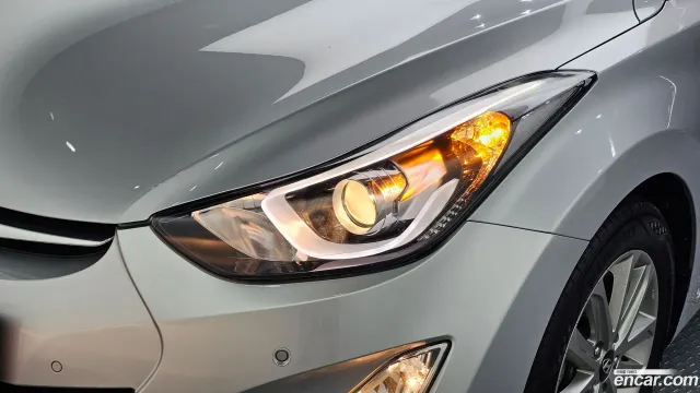 Hyundai Elantra (Avante)