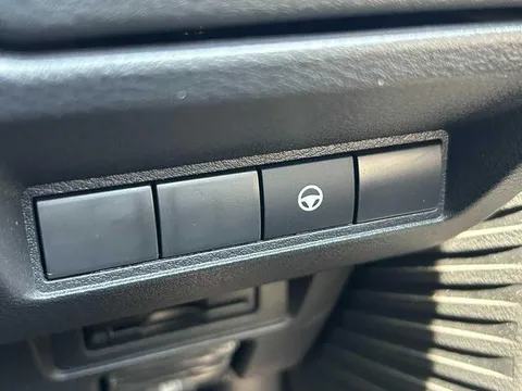 Nissan Note Aura