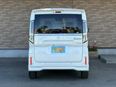Suzuki Spacia Custom