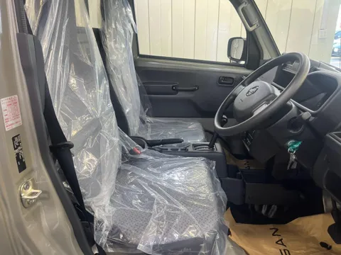 Nissan Clipper Truck