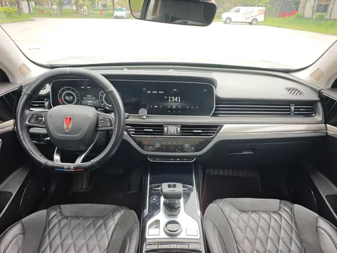 Hongqi HS5