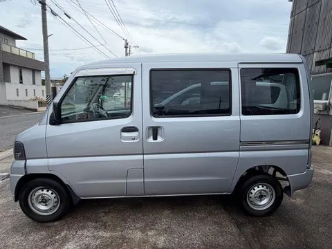 Mitsubishi Minicab Van
