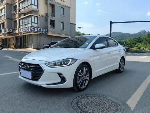 Hyundai Elantra (Avante)